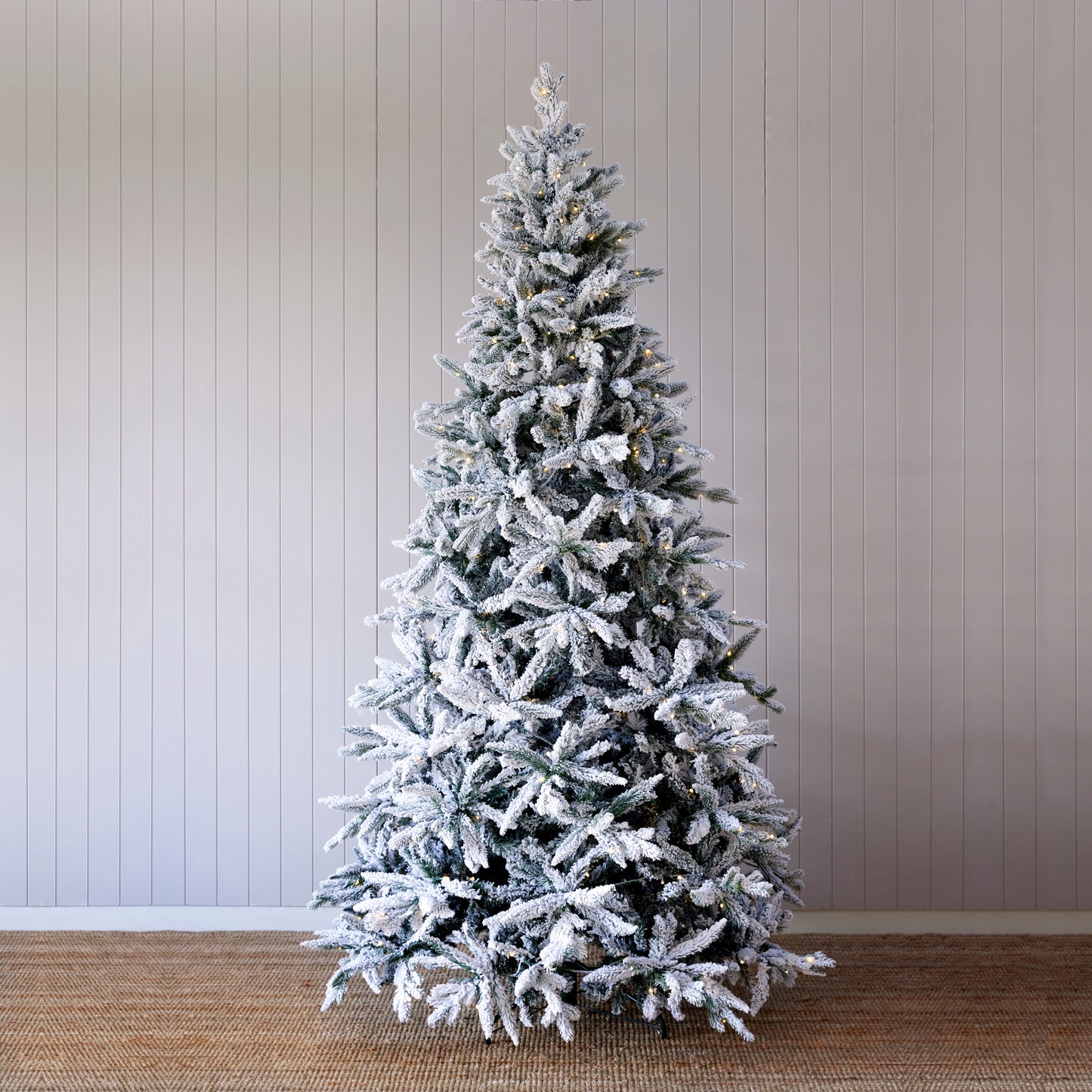 8 Ft Aspen Fir Snow Tree - 450 Led