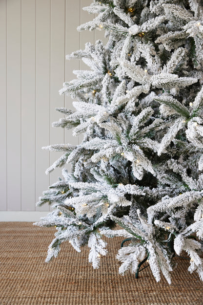 8 Ft Aspen Fir Snow Tree - 450 Led