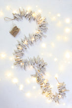 Load image into Gallery viewer, 2m WOODEN GARLAND 20 LED
