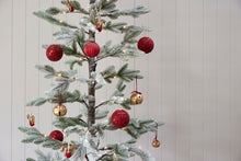 Load image into Gallery viewer, 220 Cm Led Snowy Spruce Tree
