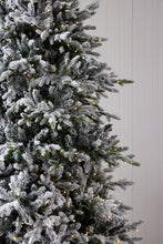 Load image into Gallery viewer, 9 Ft Norwegian Pine Snow Tree - 1220 Led
