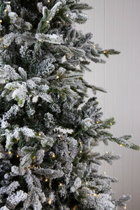 9 Ft Norwegian Pine Snow Tree - 1220 Led